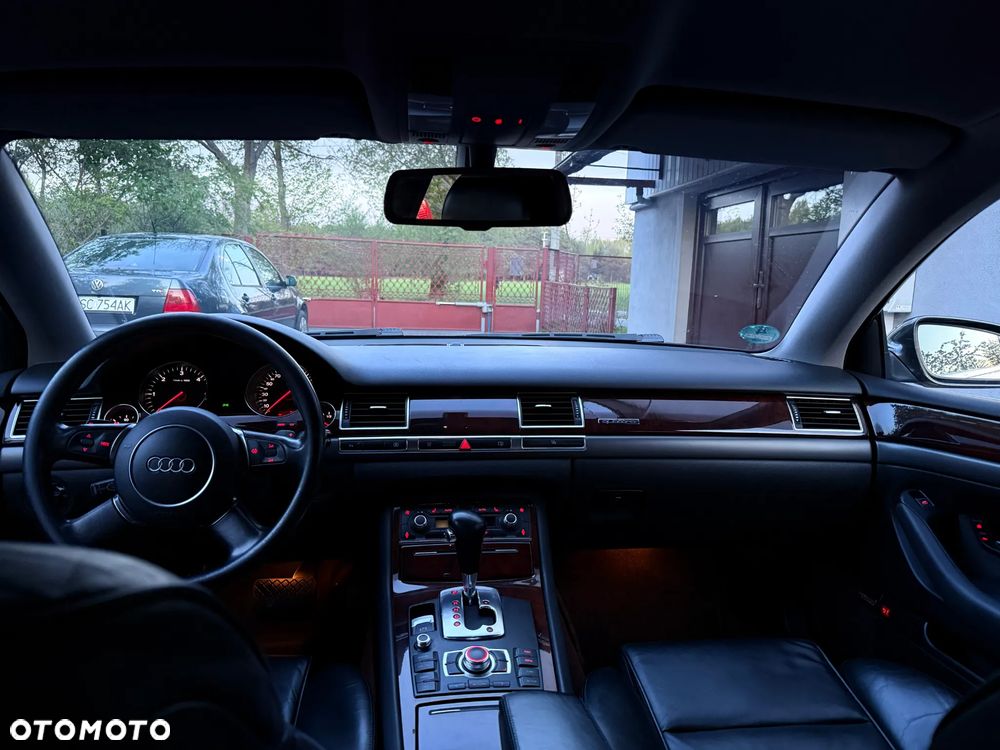 Audi A8 - 7