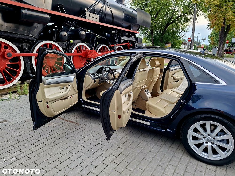 Audi A8 4.2 Quattro - 36