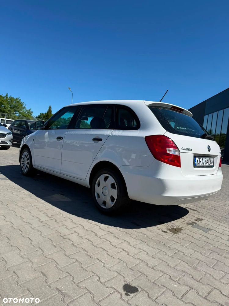 Skoda Fabia 1.2 TSI Active - 4
