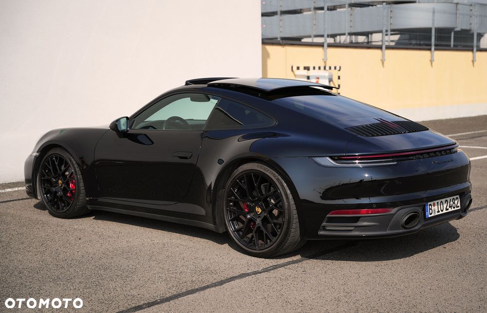 Porsche 911 Carrera S - 6