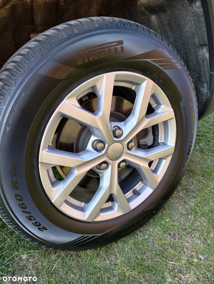 Jeep Grand Cherokee - 10