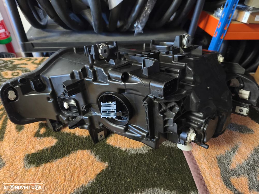 Farol esquerdo full Led black line BMW F30 F31 lci - 8