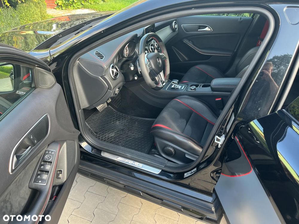 Mercedes-Benz GLA 45 AMG 4-Matic Edition 1 - 17