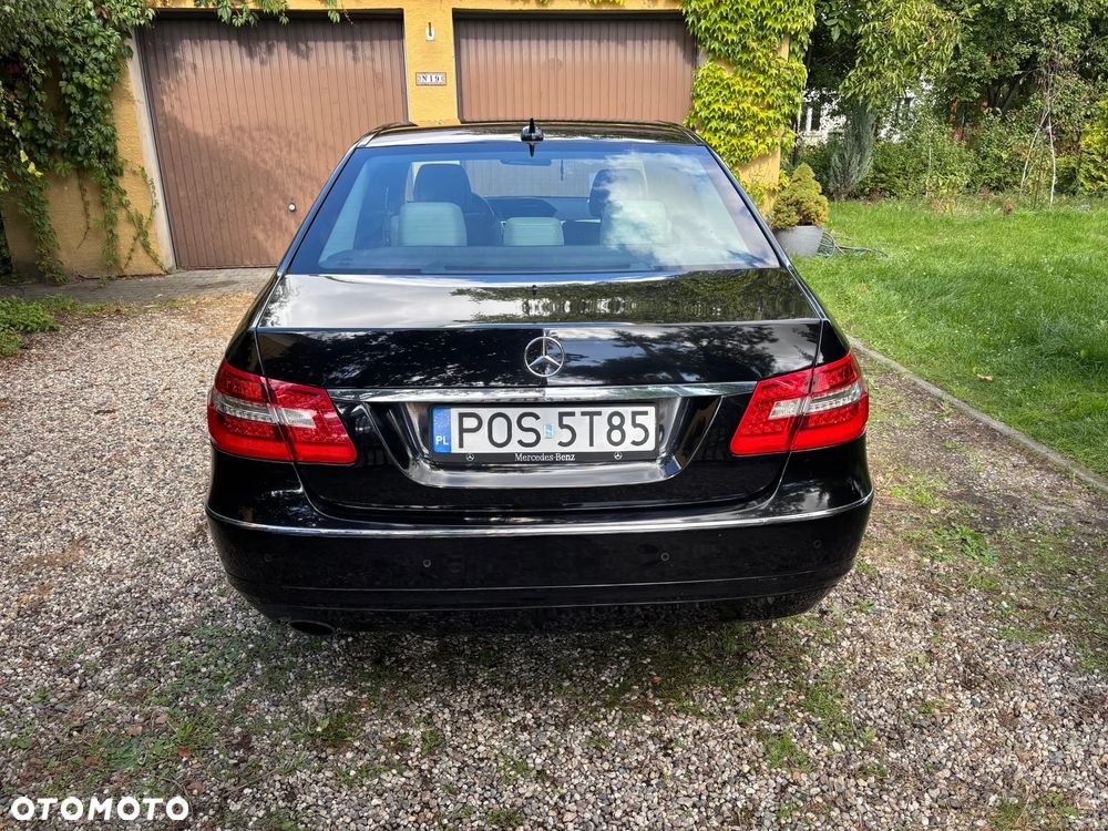Mercedes-Benz Klasa E 250 CGI BlueEffICIENCY Avantgarde - 7