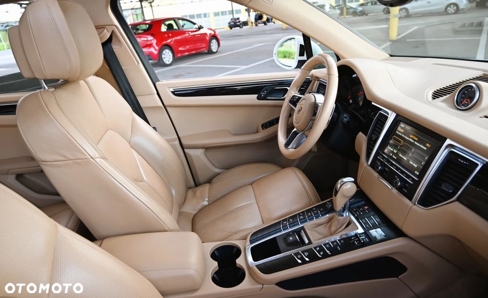 Porsche Macan - 28