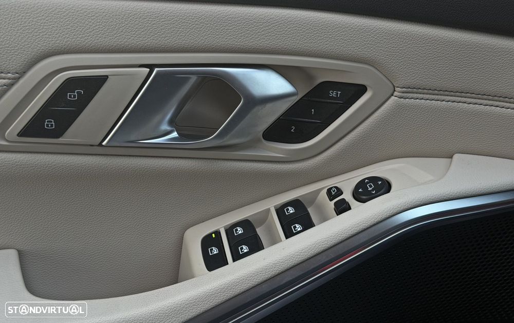 BMW 320 - 19