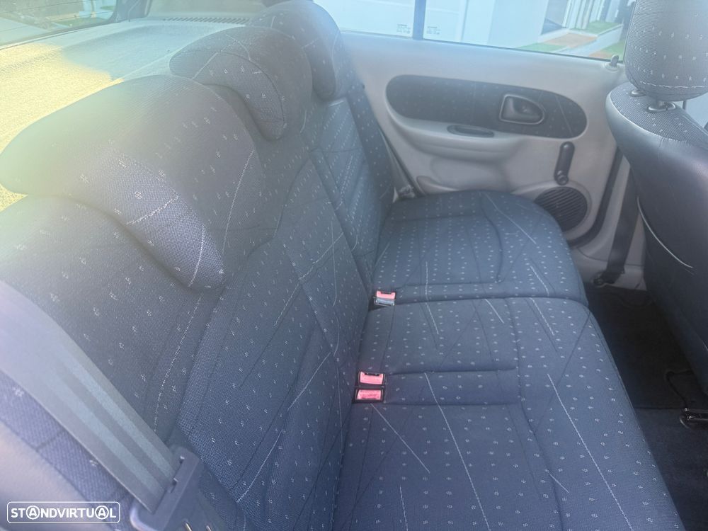 Renault Clio 1.2 16V Best Years - 27