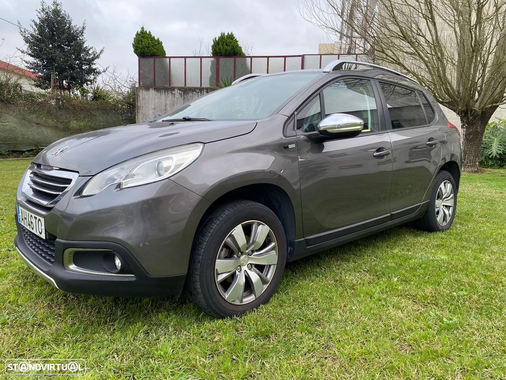 Peugeot 2008 1.2 PureTech Allure - 1