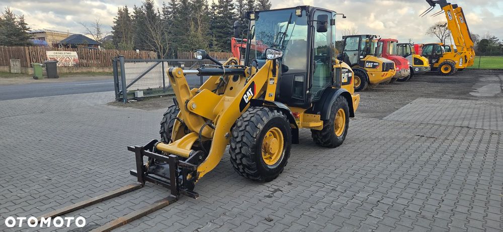 Caterpillar 906M 2016 rok 4700Mtg centralne smarowanie z Niemiec! - 2