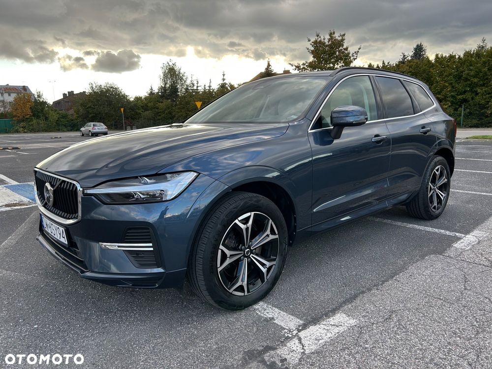 Volvo XC 60 T4 Momentum Pro - 1