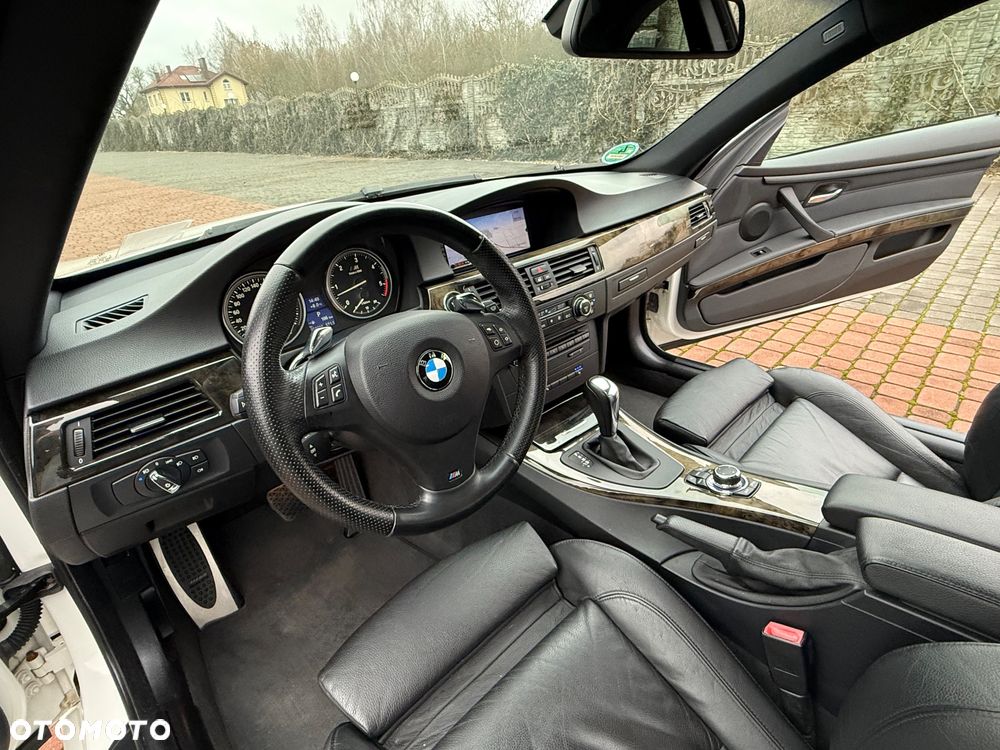 BMW Seria 3 330d M Sport Edition - 25