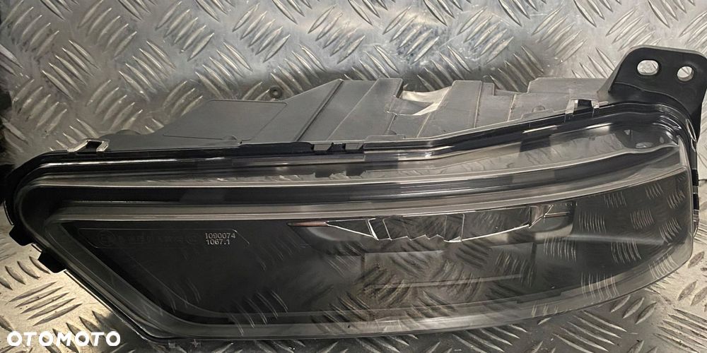 HALOGEN PRZECIWMGIELNY LAMPA MAN TG3 - 3