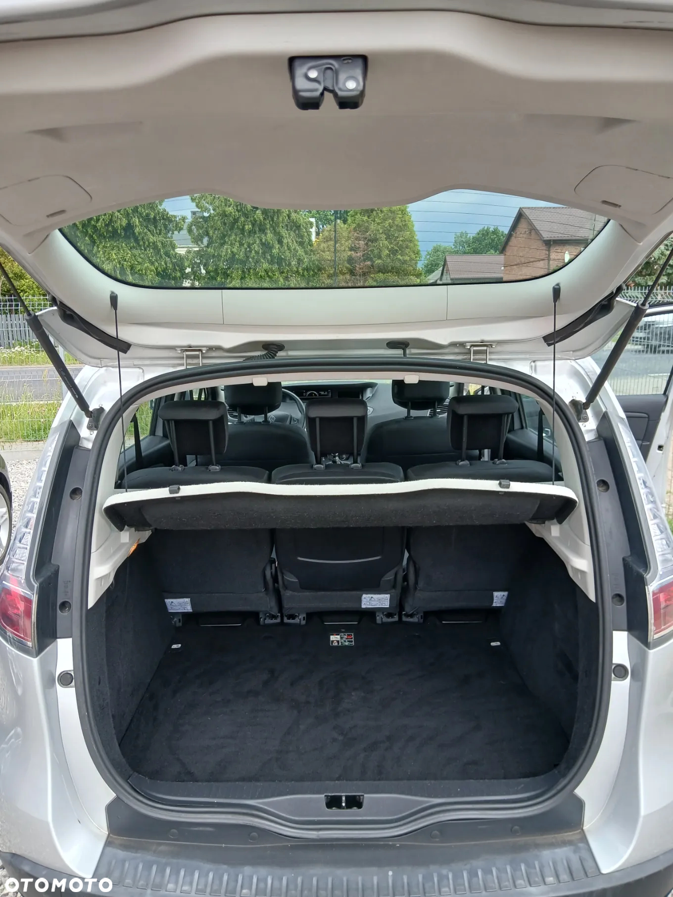 Renault Scenic 1.6 16V 110 TomTom Edition - 26