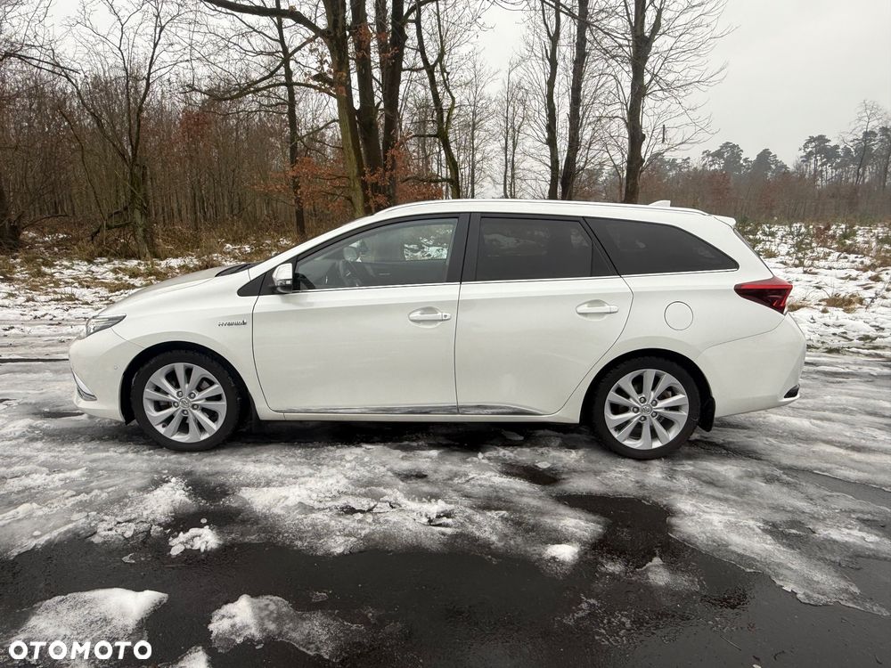Toyota Auris Hybrid 135 Prestige - 7