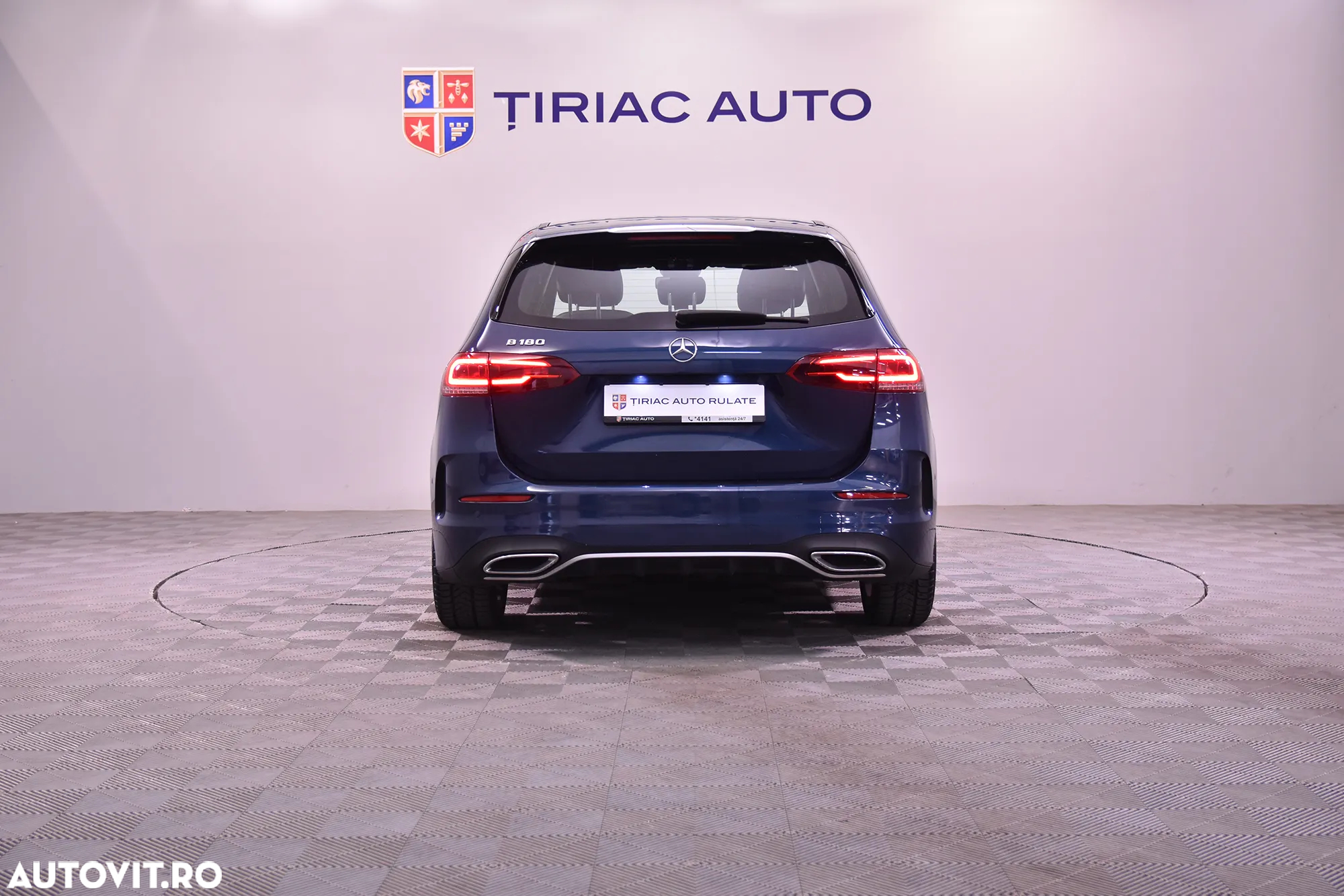 Mercedes-Benz B 180 7G-DCT AMG Line - 4