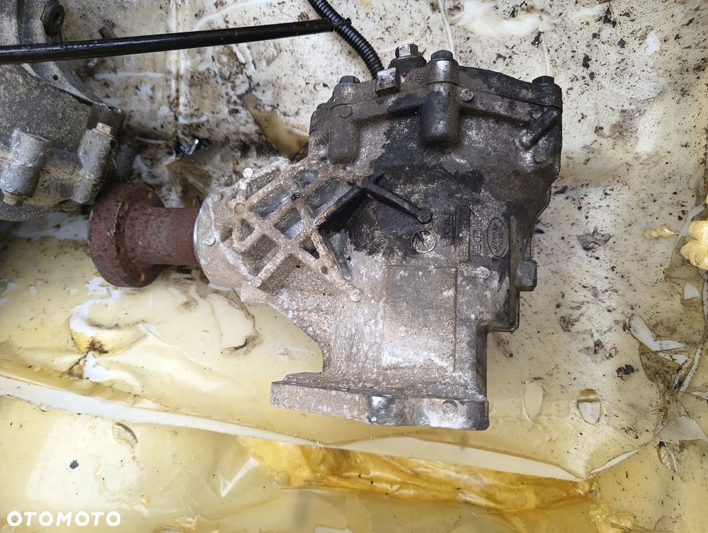 REDUKTOR 2.0 D 4X4 MANUAL LAND ROVER DISCOVERY SPORT EJ32-7L486-AC - 1