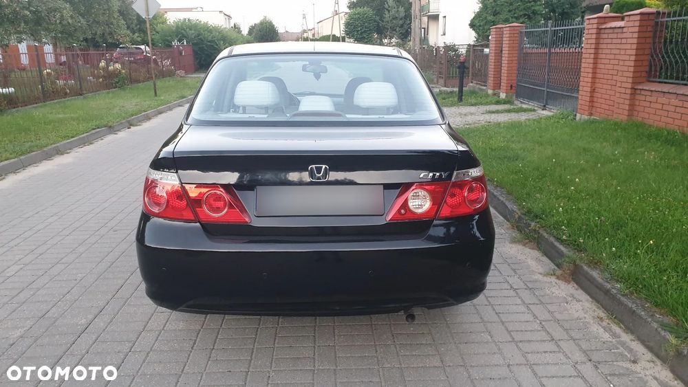 Honda City 1.4 Comfort - 9