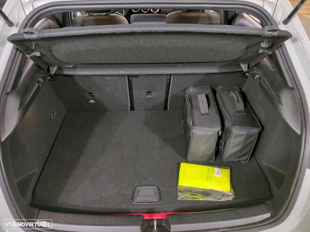 Mercedes-Benz A 250 e Style Plus - 16