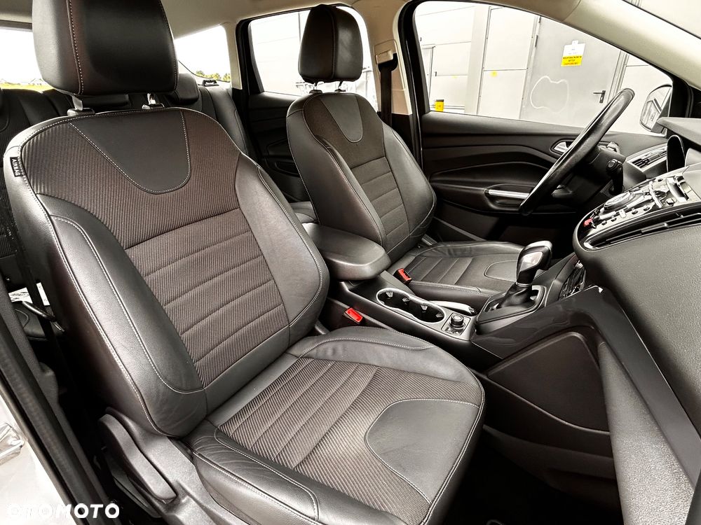 Ford Kuga 2.0 TDCi 4WD Titanium - 29