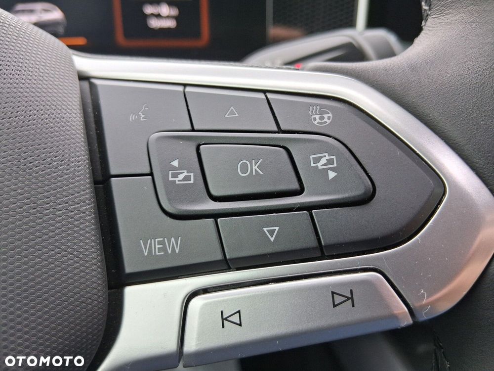 Volkswagen Passat - 13