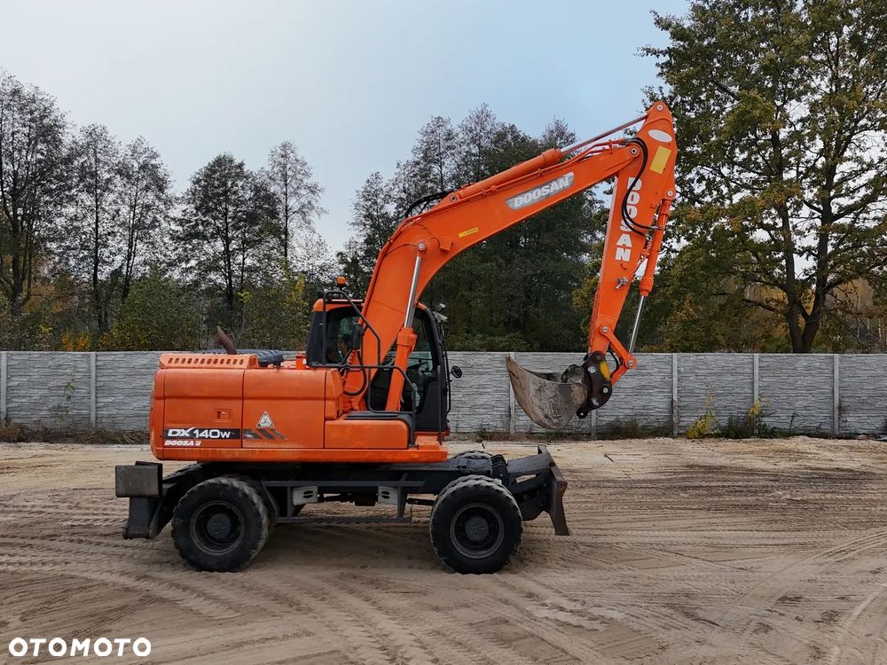 Doosan DX140W-3 - 25