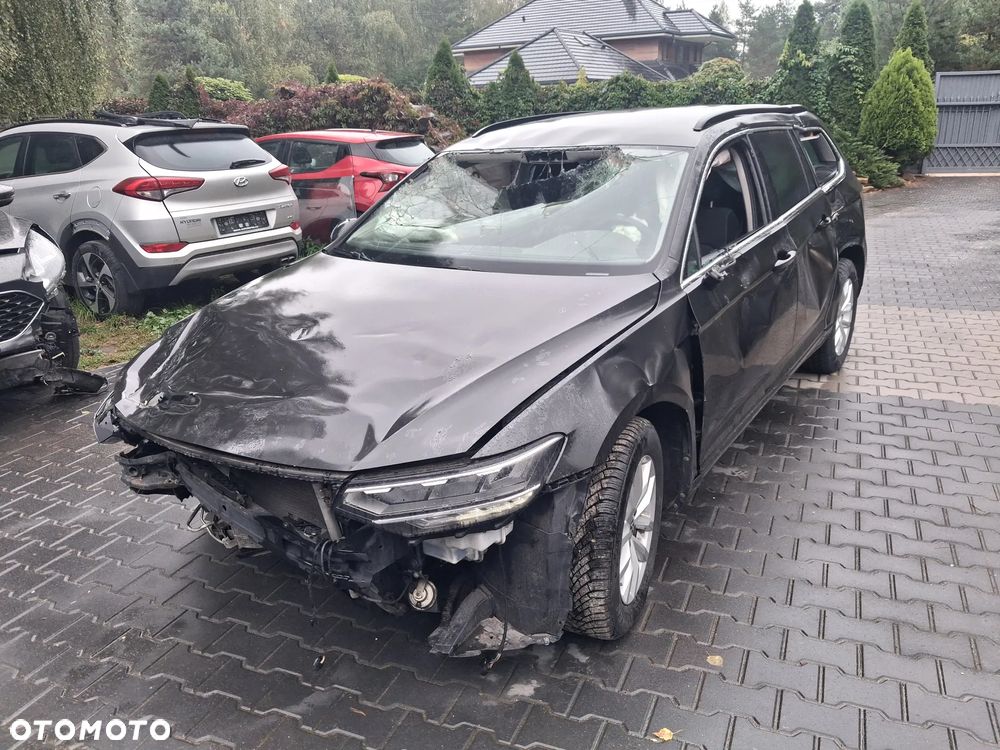 Volkswagen Passat 2.0 TDI SCR Business Plus DSG - 3