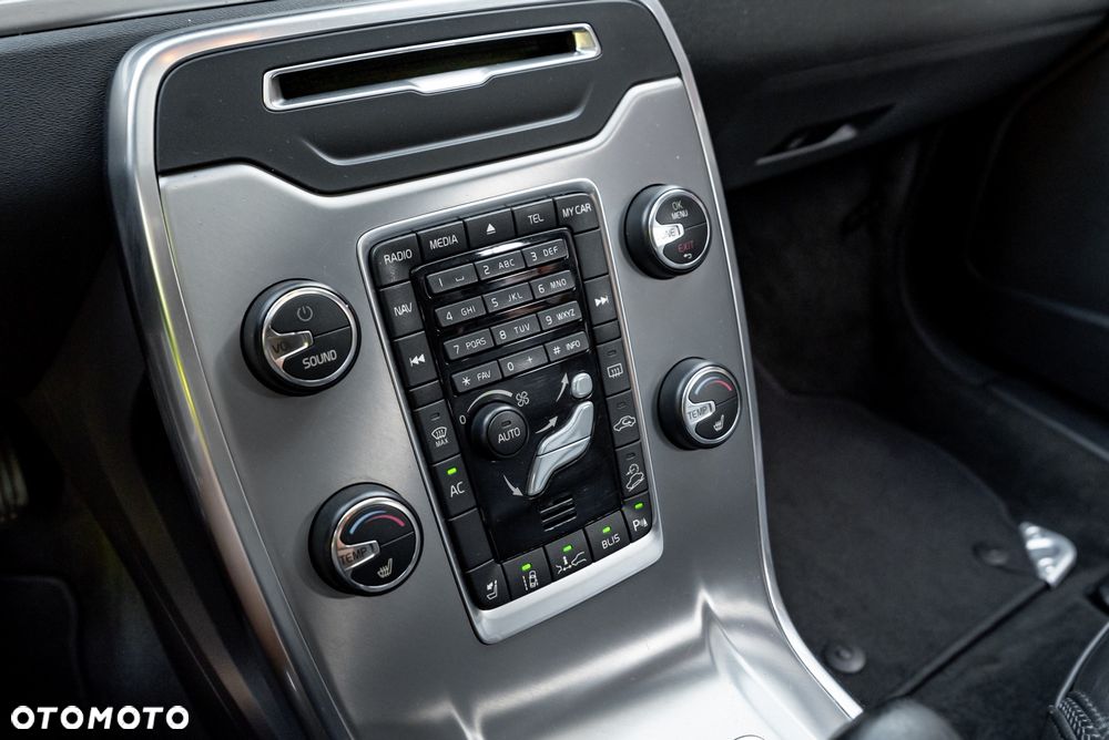 Volvo XC 70 D5 AWD Geartronic Summum - 30