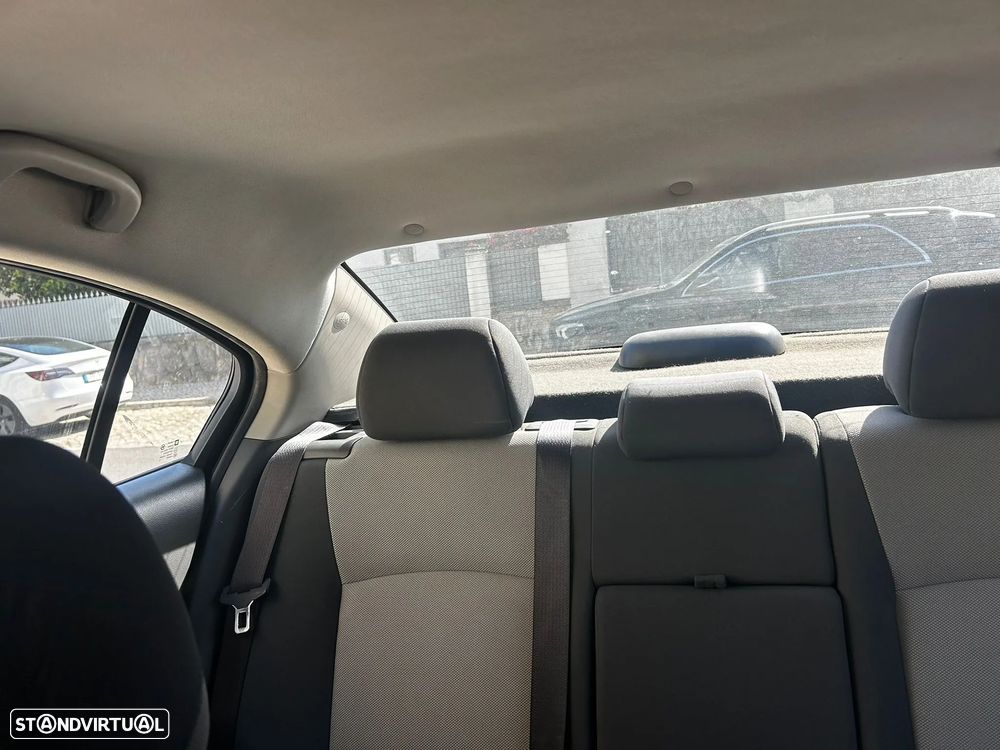 Chevrolet Cruze 1.6 LS - 13