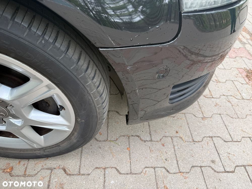 Audi A3 3-drzwiowe 1.6 TDI DPF Attraction - 27