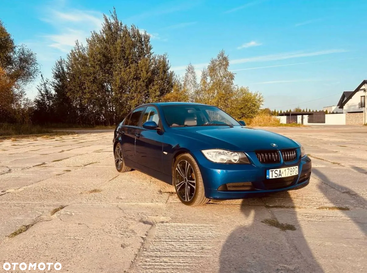 BMW Seria 3 318i Touring - 2