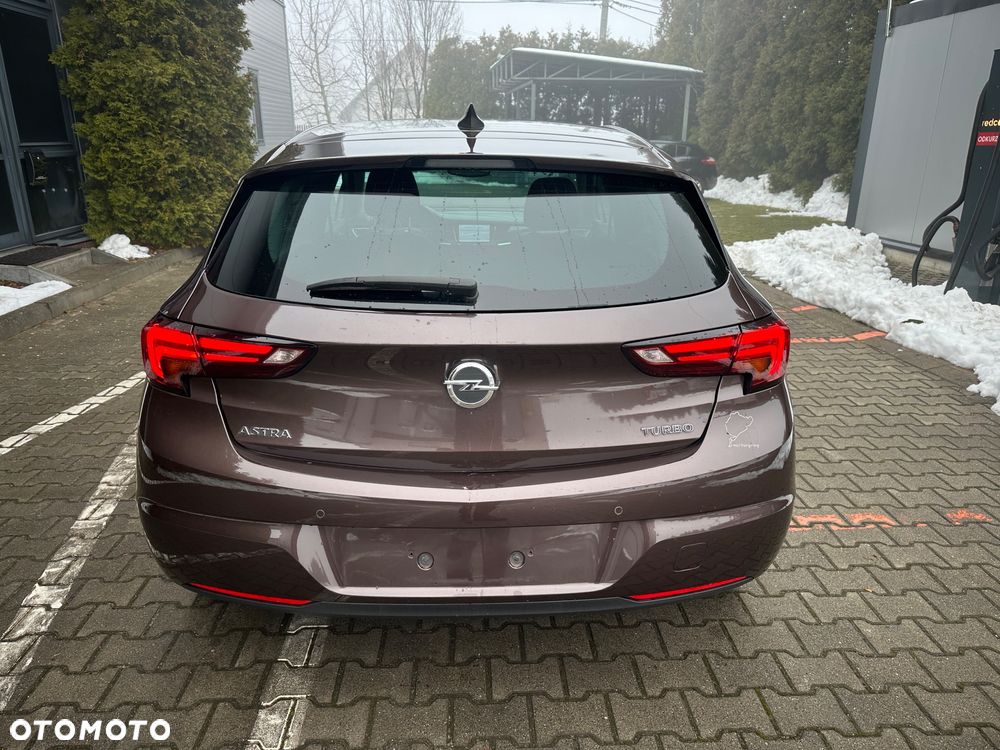 Opel Astra 1.4 Turbo Innovation - 11