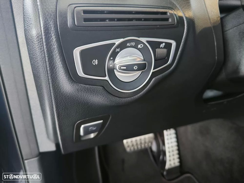 Mercedes-Benz GLC 220 d Coupe 4Matic 9G-TRONIC AMG Line Plus - 47
