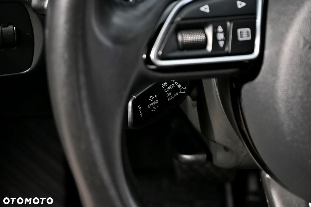 Audi Q3 2.0 TDI Quattro Design S tronic - 33