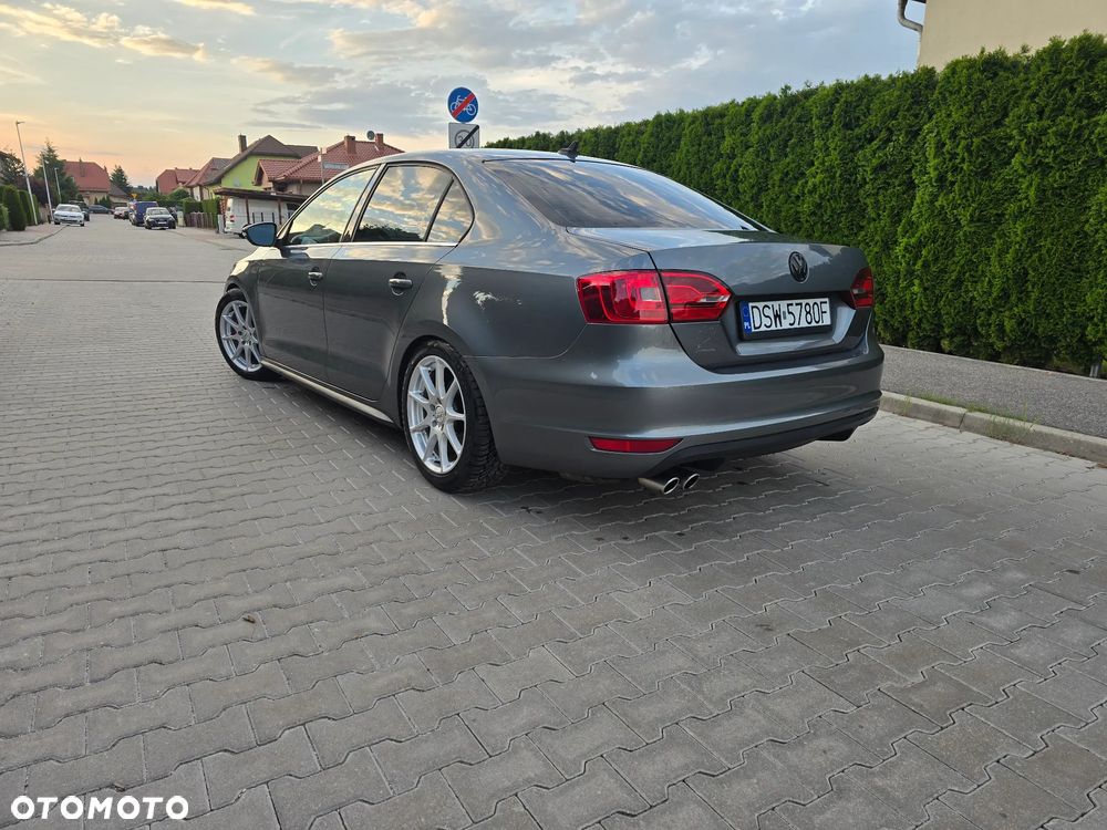 Volkswagen Jetta 2.0 TSI Highline - 7