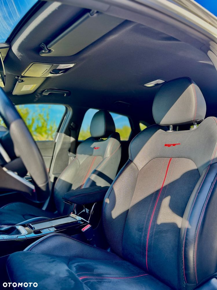 Kia ProCeed 1.6 T-GDI GT DCT - 17