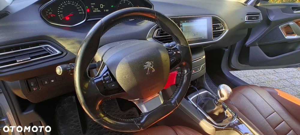 Peugeot 308 - 35