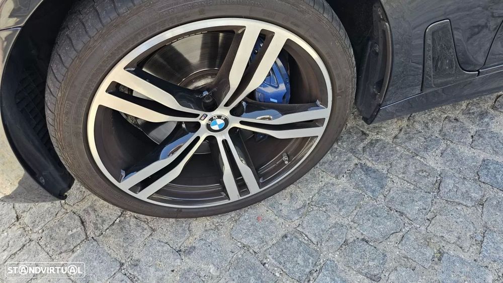 BMW 750 d xDrive Pack M - 19