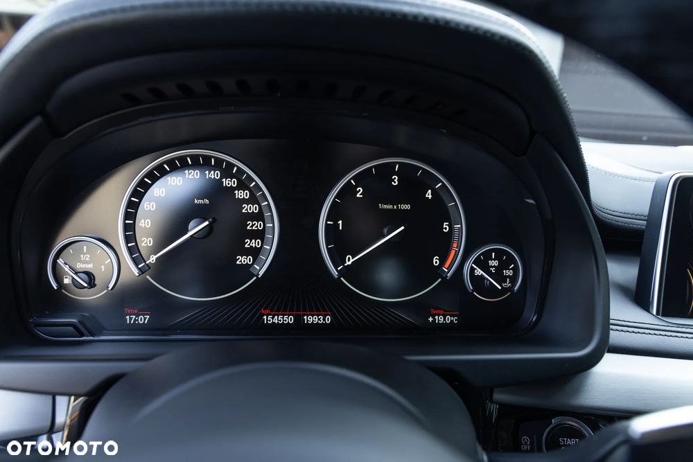 BMW X6 xDrive40d - 27