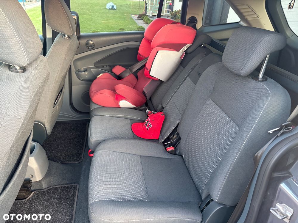Ford Grand C-MAX - 9