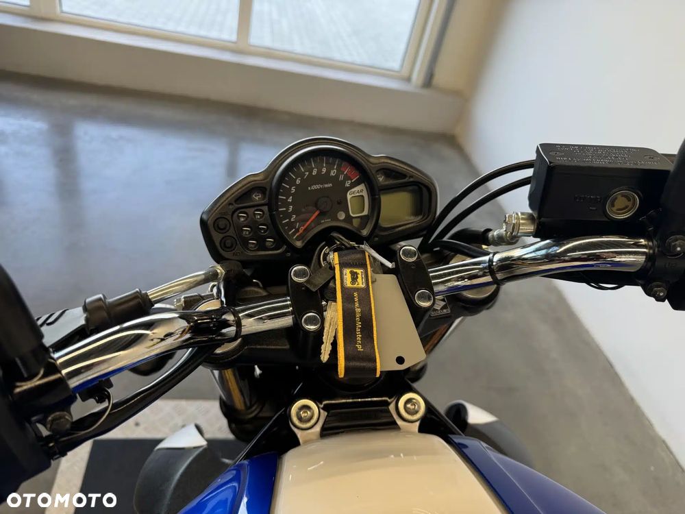 Suzuki Gladius - 31