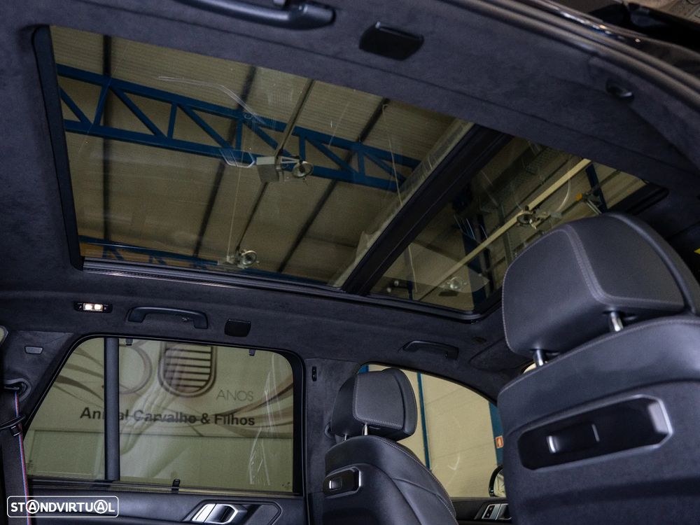 BMW X5 50 e xDrive Pack M Desportivo Pro - 28