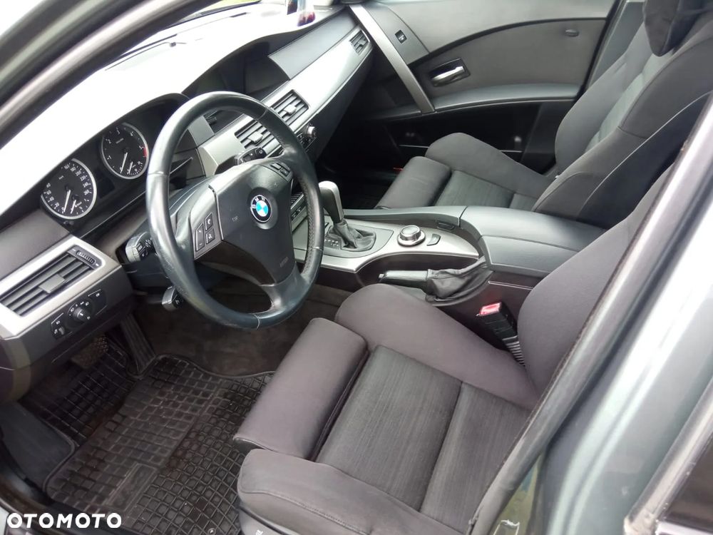 BMW Seria 5 525d - 1