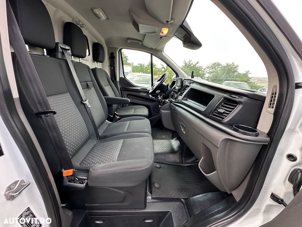 Ford TRANSIT CUSTOM L2H2 - 9