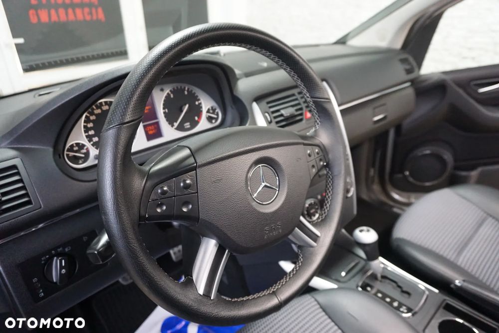 Mercedes-Benz Klasa B 200 CDI Autotronic - 28