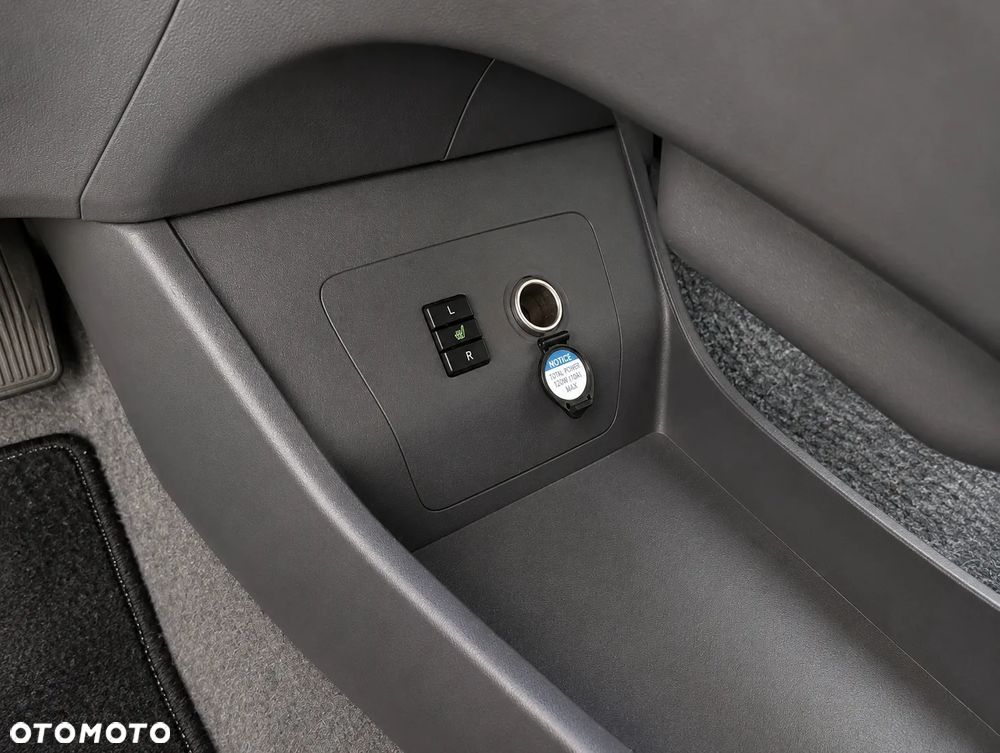 Toyota Prius - 14
