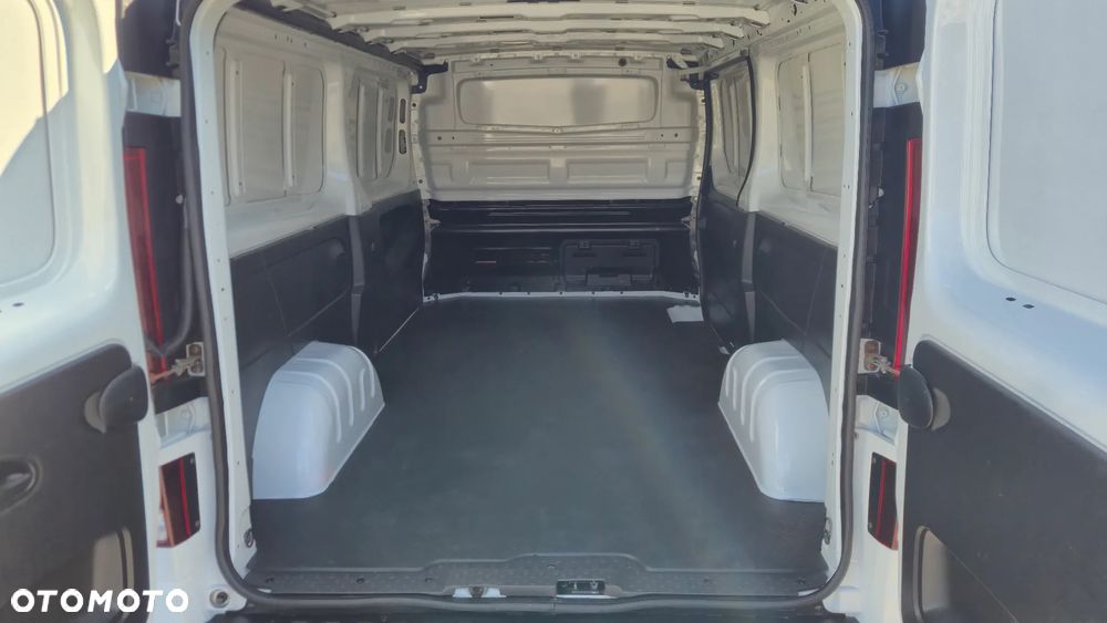 Opel Vivaro - 19