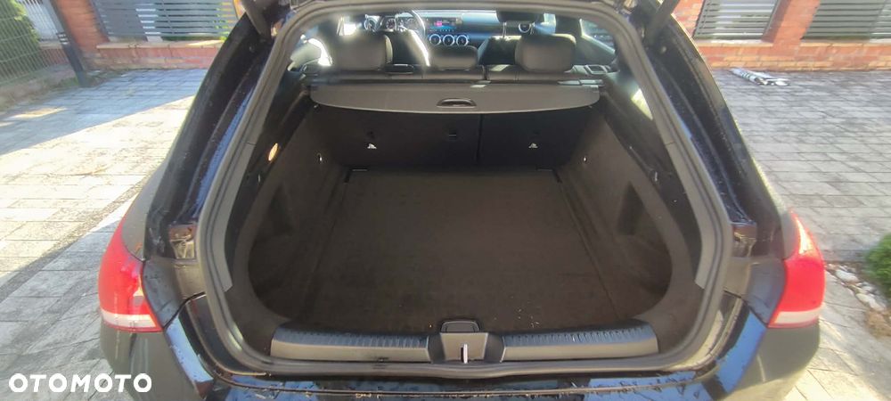 Mercedes-Benz CLA 180 7G-DCT - 10
