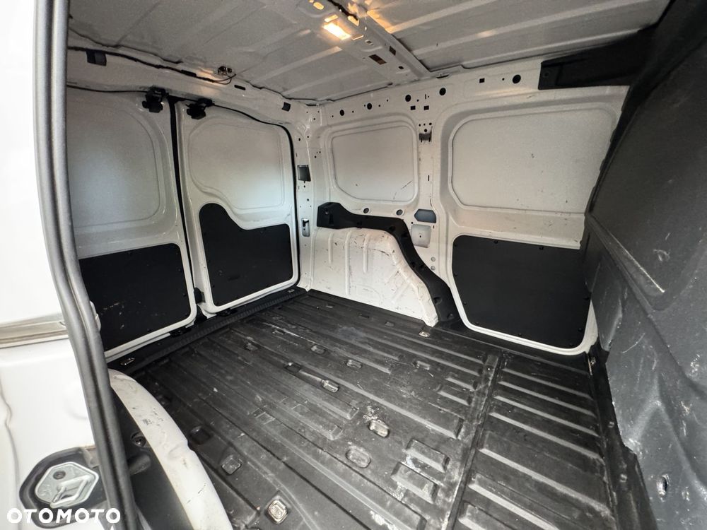 Volkswagen Caddy - 18