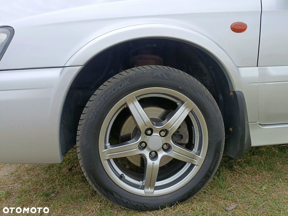 Subaru Outback 3.0 H6 - 6