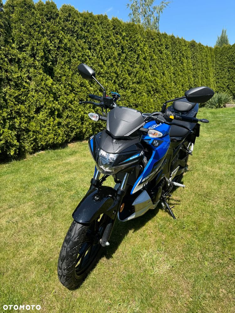 Suzuki GSX - 2